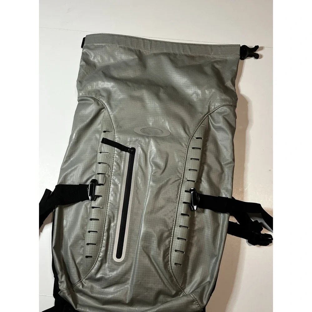 Oakley Backpack Red Code Wet Dry Bag Stone Gray VTG